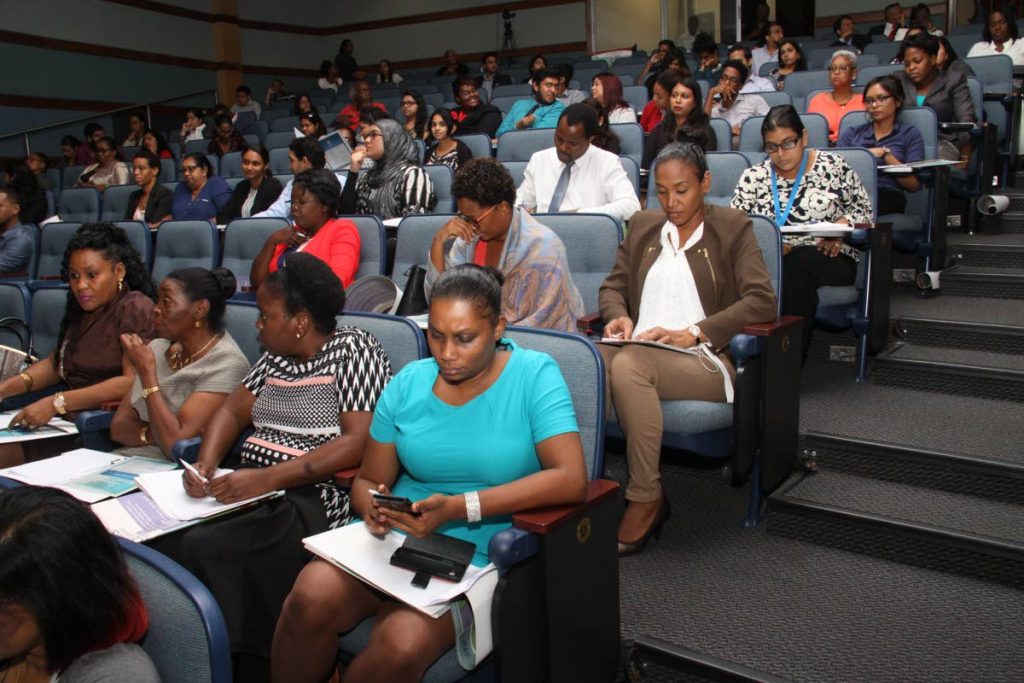 Symposium on Zoonoses, Teaching and Learning Complex, UWI, St. Augustine.

PHOTO:ANGELO M. MARCELLE
10-09-2017