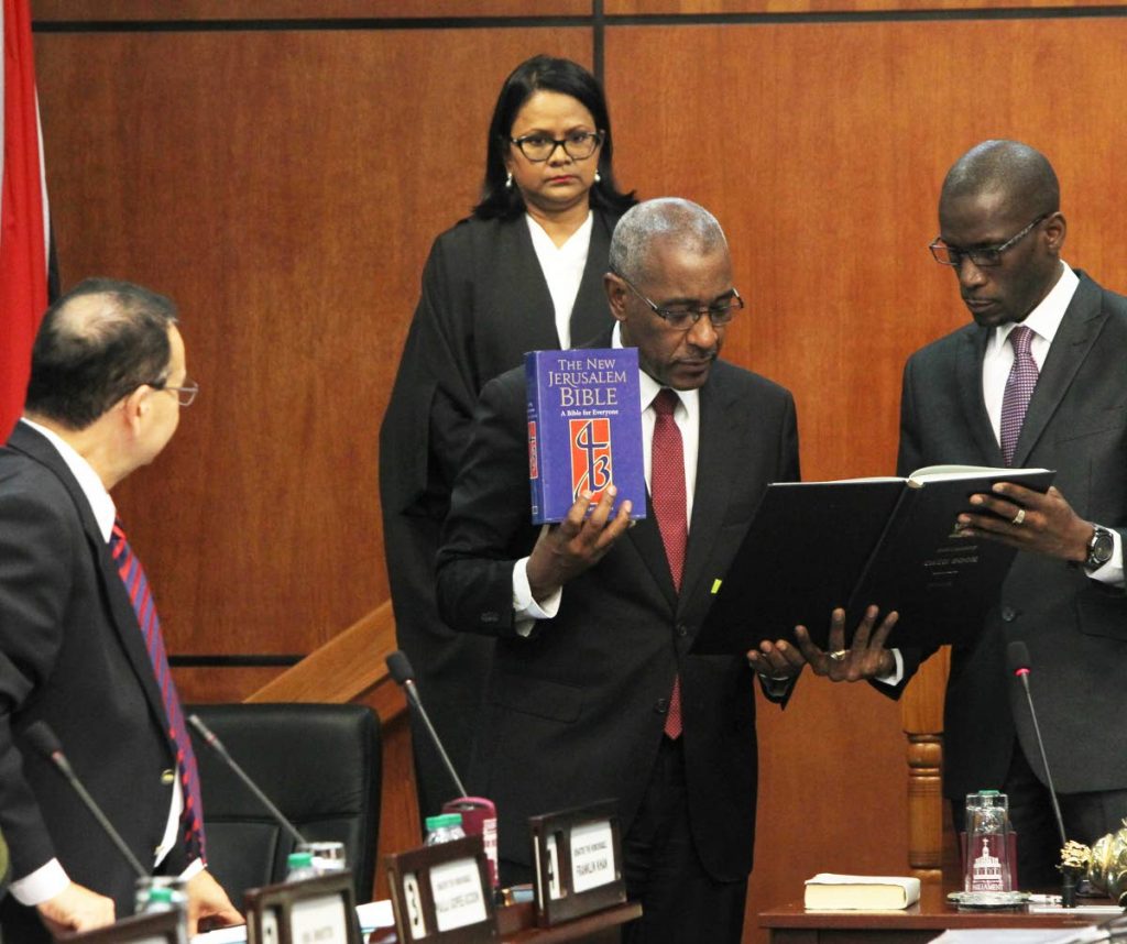 Robert Le Hunte, the new Minister of Public Utilities, was sown in as Senator in the Senate.