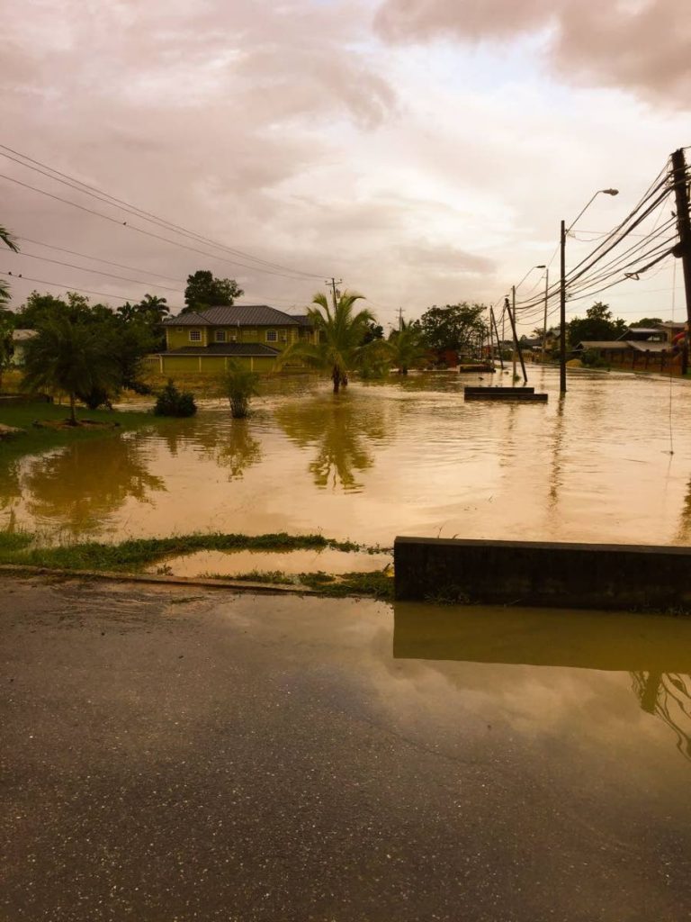 Residents of Rochard Road, Barrackpore, woke up to their entire road covered in water on Thursday morning. 
