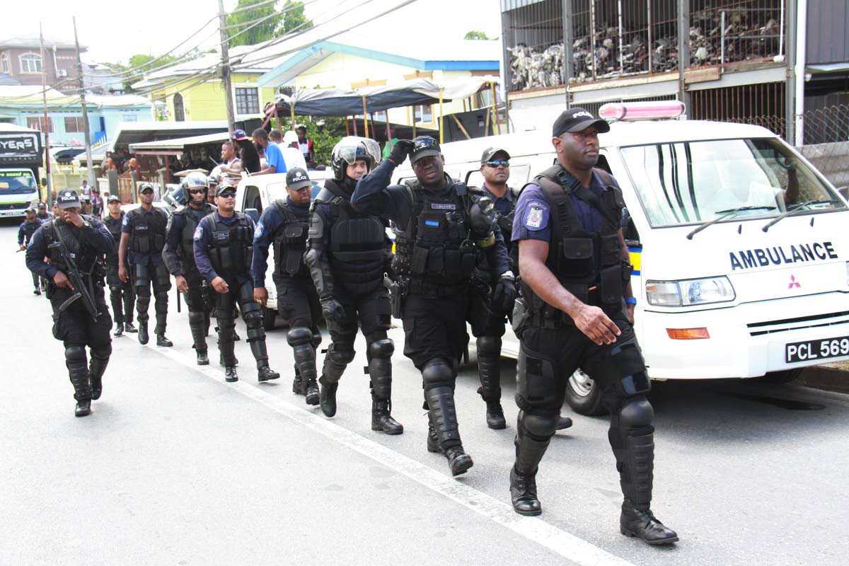 40 police officers get awards - Trinidad and Tobago Newsday