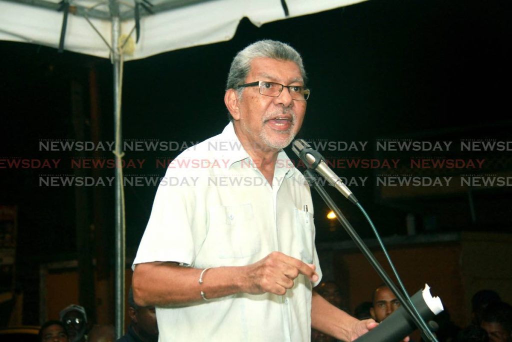 MSJ political leader David Abdulah addressing OWTU supporters along the Marabella main road  on  issues of the planned shutdown of the refinery and the day of rest and reflection on September 7. Photo by Anil Rampersad