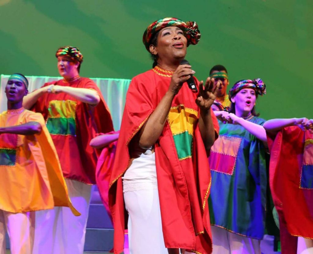 Louisa Paul leads the Lovement Movement in a performance of Jerusalem.