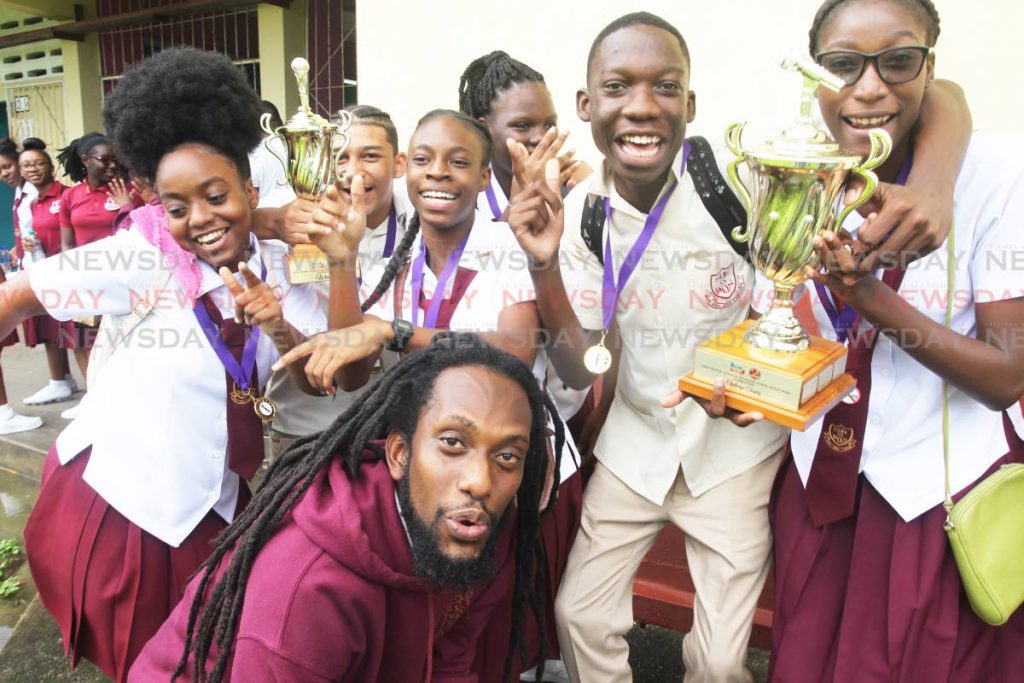 Port of Spain south east secondary school are the winners of the Raise The Bar Secondary School Spoken Word hosted by The 2 Cents Movement. The competition was held at the San Fernando central secondary school.

Photo: Lincoln Holder - Lincoln Holder