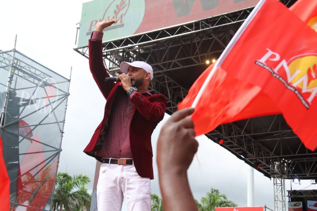 Chutney artiste Rishi Singh performs at PNM rally, Jean Pierre Complex, Port of Spain on Saturday ahead of Monday's local government elections.  - AYANNA KINSALE