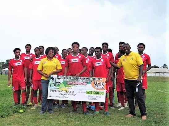 Championship cheque presentation with Tournament PRO Germaine Jordan and Tournament Chairman, Mr Brian K Jordan - Narissa Fraser