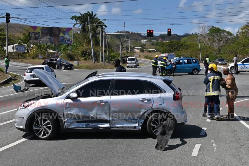 There were no serious injuries in an accident involving three cars at Orange Hill traffic lights on Monday. PHOTO BY LEEANDRO NORAY  - 