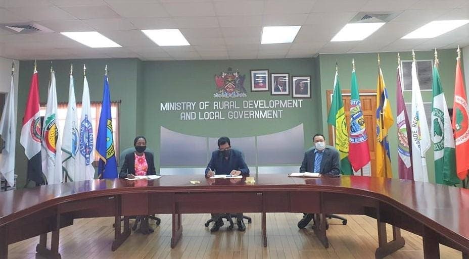 Minister of Rural Development and Local Government Kazim Hosein (centre), during Tuesday’s strategic planning meeting with the Permanent Secretary Desdra Bascombe (left) and Deputy Permanent Secretary Raymond Seepaul. - 