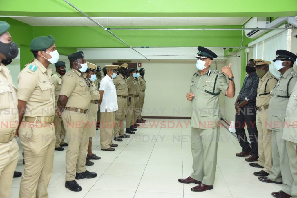  Commissioner of Prisons Dennis Pulchan speaks to prison officers during visit to the Glen Road prison in Scarborough, Tobago in November 2020. The Prisons Officers Association wants Government to start wage negotiations. File photo - 