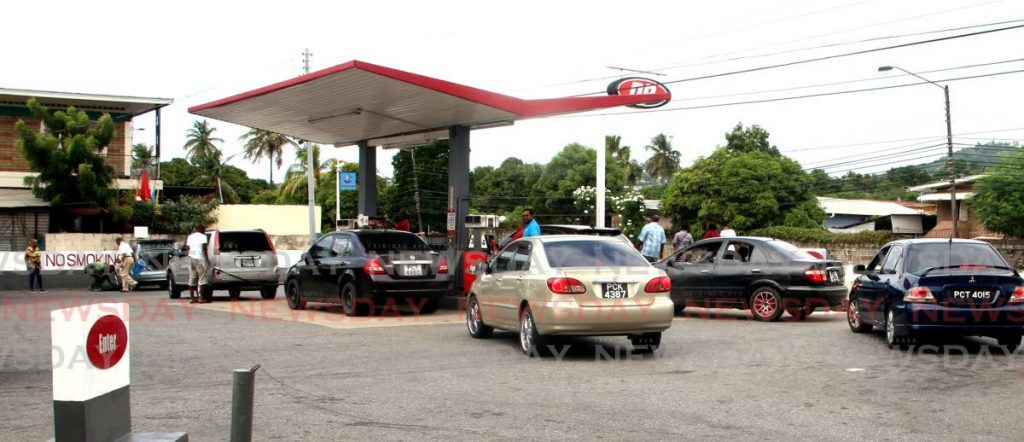 Drivers line up for gas at a NP station in Barataria in 2019. Energy Minister Stuart Young on Friday assured the public would be protected from inflated prices when gas subsidies are removed and prices are set by the market. File photo/Sureash Cholai - 