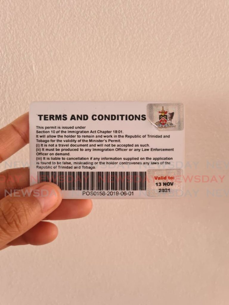 A Venezuelan registration card.  - Photo by Grevic Alvarado