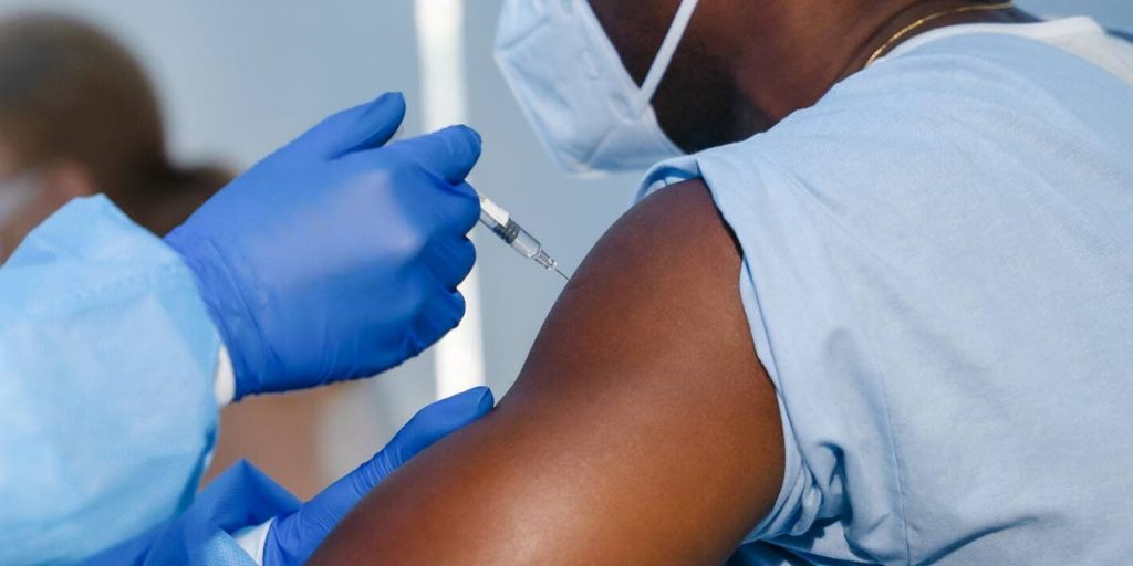 Jamaica became the first country in the Caribbean to receive covid19 vaccines through the Covax Facility in March. Photo: Paho.org - 