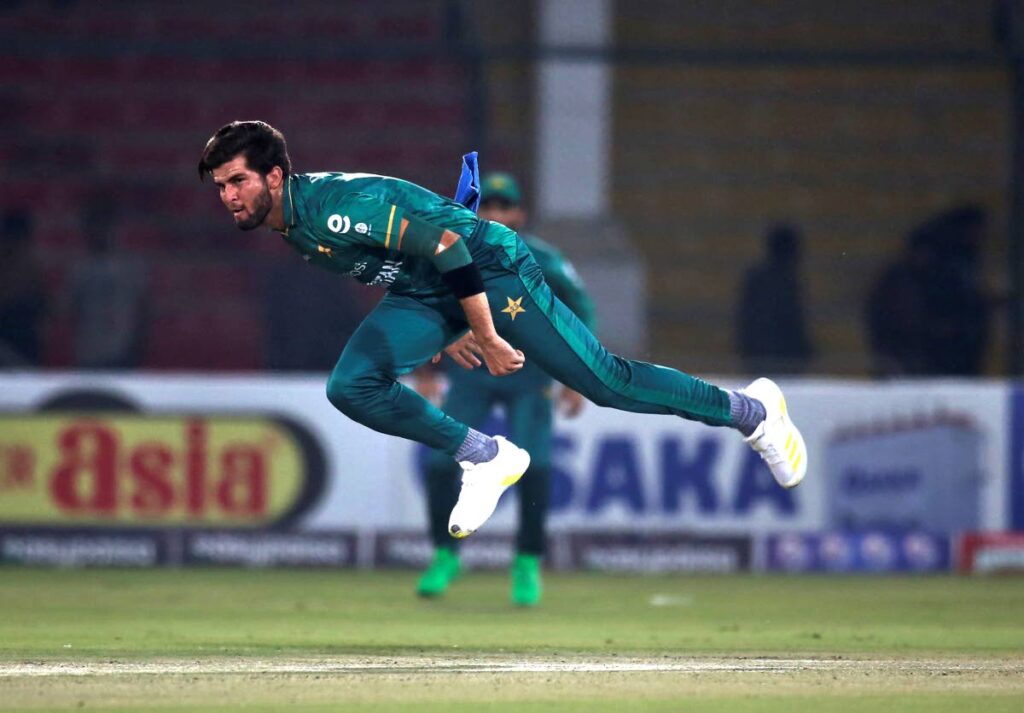 Pakistan's Shaheen Afridi bowls during the second Twenty20 international between Pakistan and West Indies at the National Stadium, in Karachi, Pakistan, on Tuesday. (AP PHOTO) - 