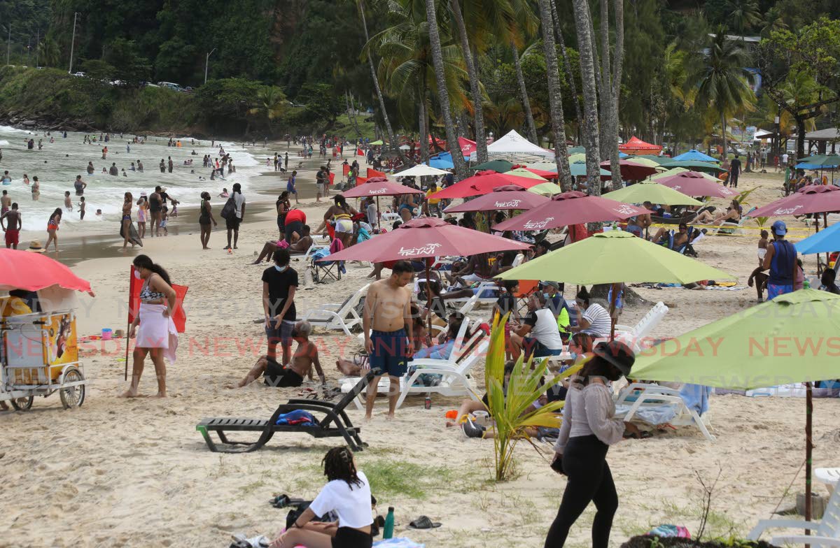 Beachgoers swarm Maracas Beach on Boxing Day - Trinidad and Tobago Newsday