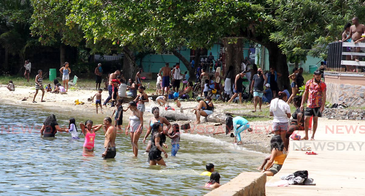 Visitors Enjoy Williams Bay But Police Turn Away Beachgoers From 