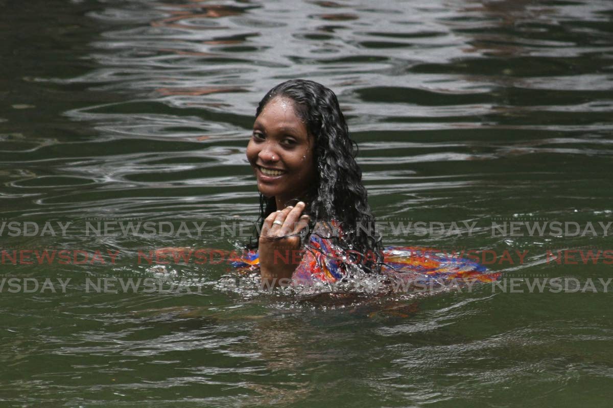 Trini Indian Girl Bathing Telegraph