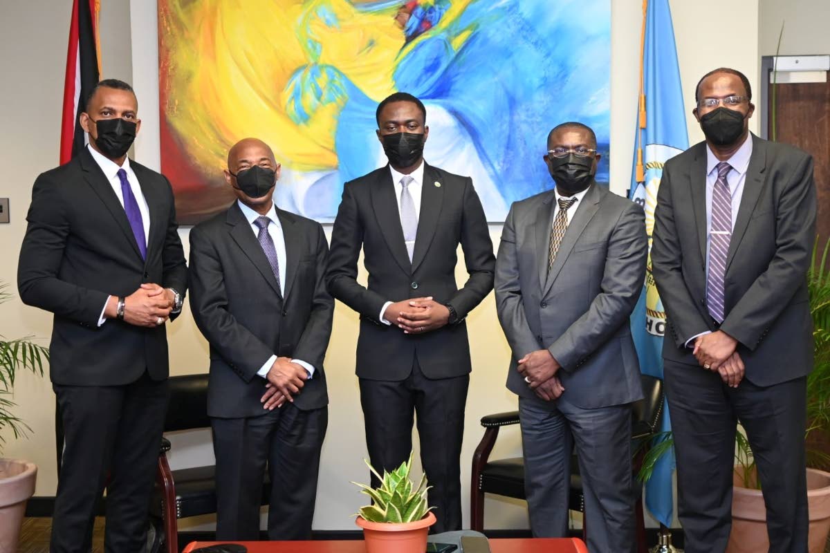 Tha Caribbean Development Bank Discuss Projects 1416