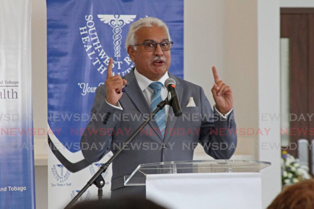 Health Minister Terrence Deyalsingh addresses health workers at Couva hospital in February 2021. FILE PHOTO/MARVIN HAMILTON