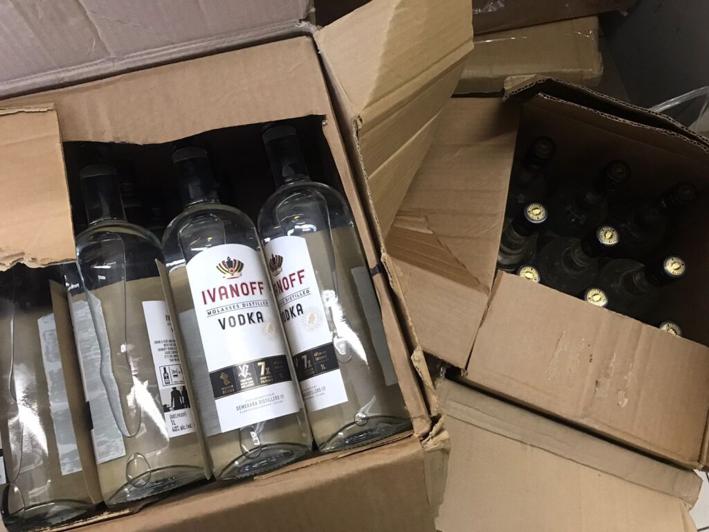 Twenty cases of vodka were found and seized by officers of the Port of Spain City Police Task Force at the Central Market on Wednesday afternoon. 
A 47-year-old man was detained. 
PHOTO COURTESY CITY POLICE 