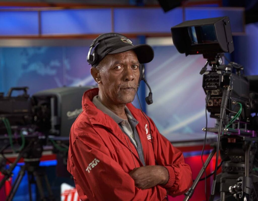 Noel Simeon has been working all his life as a cameraman since about 1986. 