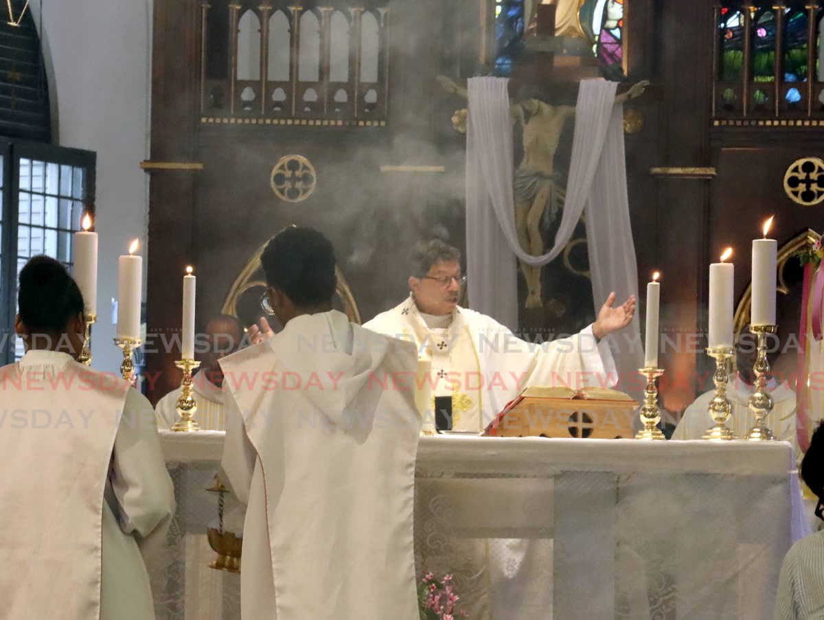 Archbishop Gordon: Don’t fear death, rejection as Resurrection shows ...