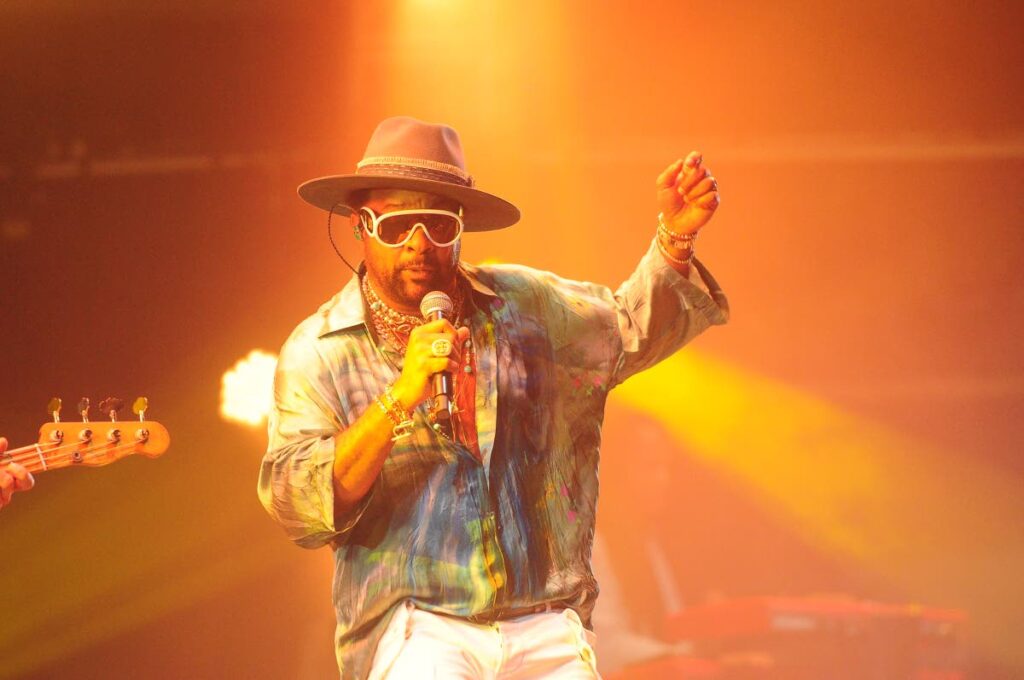 Shaggy performed In the Summertime, Oh Carolina, Strength of a Woman, Angel, It Wasn’t Me, Boombastic, and the 2020 cover of Eddy Grant’s Electric Avenue, among others.