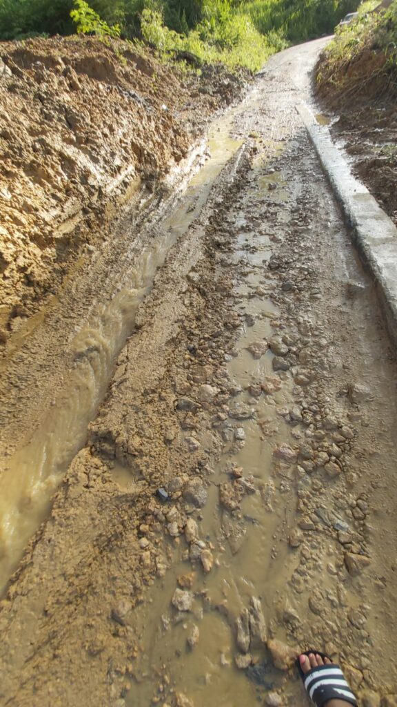 A mud slide along the Guaracara/Tabaquite Main road. Photo by Sharen Badal-Ahyew