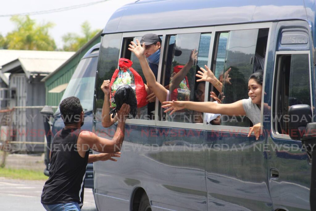 The 97 deportees will arrive in the next few hours in the port of Guiria, Venezuela - Grevic Alvarado