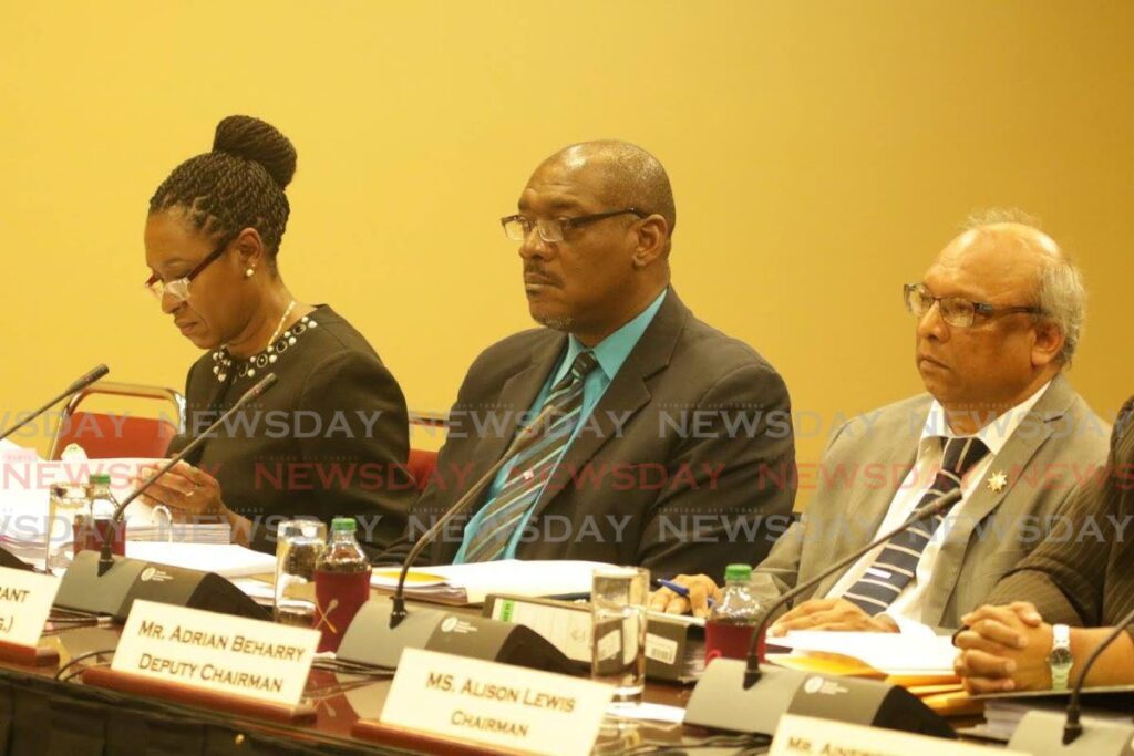 Ex-TT Inter-Island Transport Company CEO, Leon Grant, centre, during one of the sittings of the Joint Select Commitee on Land and Physical
Infrastructure in September 2017. PARLIAMENT PHOTO - 