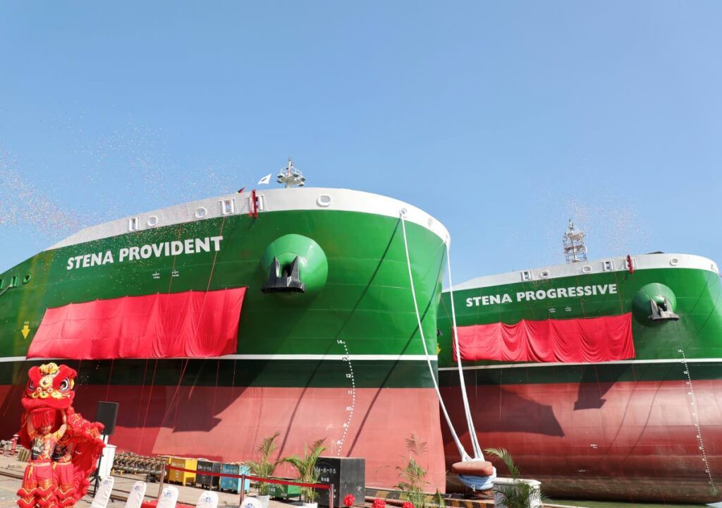 Stena Provident and Stena Progressive at the shipyard in China.
Photo courtesy Proman - 