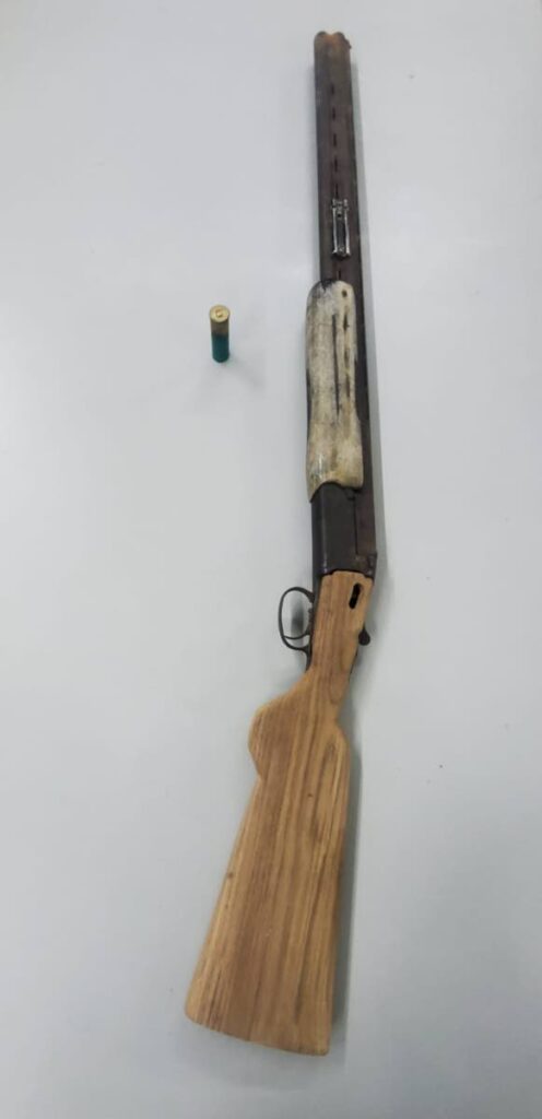 A homemade shotgun allegedly recovered by police in Toco - Photo courtesy TTPS