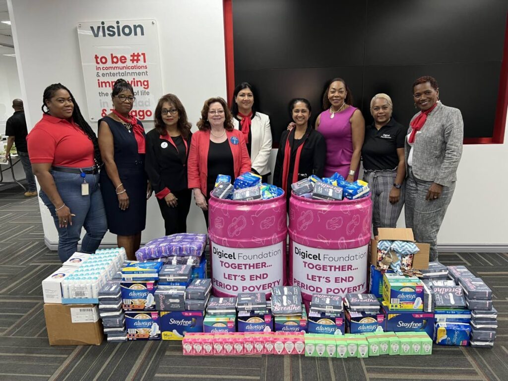 On Menstrual Hygiene Day, women of the Digicel Foundation and Soroptimist International Esperance stand in solidarity to battle against period poverty with products donated by Digicel's staff which will go to the period bank. - 