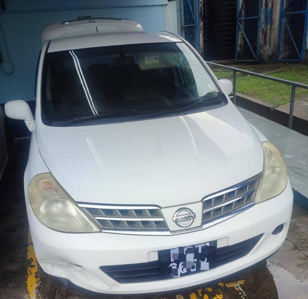 The stolen car regular and municipal police found on July 24 in the Princes Town district. - 