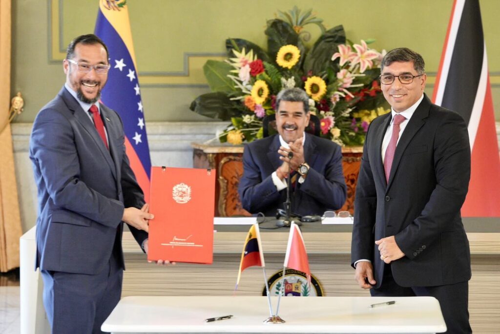 Energy Minister Stuart Young, left, Venezuelan President Nicolás Maduro, and Venezuelan Oil Minister Pedro Tellechea at the signing of the Cocuina Field Exploration and Production (E&P) License in Caracas, Venezuela on July 24. - Photo courtesy NGC