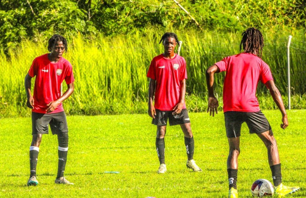 TT Under-14 footballers during a training session. - 