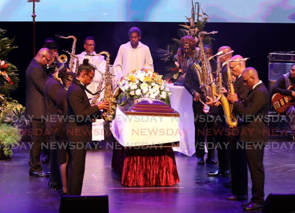 Saxophonists pay tribute to Roy 